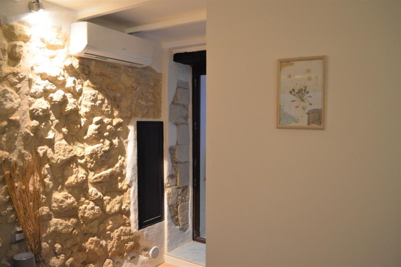 Domu 600 - Suite Mini Appartamento Cagliari Centro Storico Εξωτερικό φωτογραφία