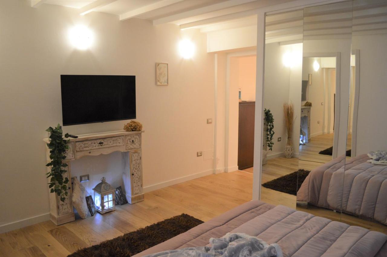 Domu 600 - Suite Mini Appartamento Cagliari Centro Storico Εξωτερικό φωτογραφία