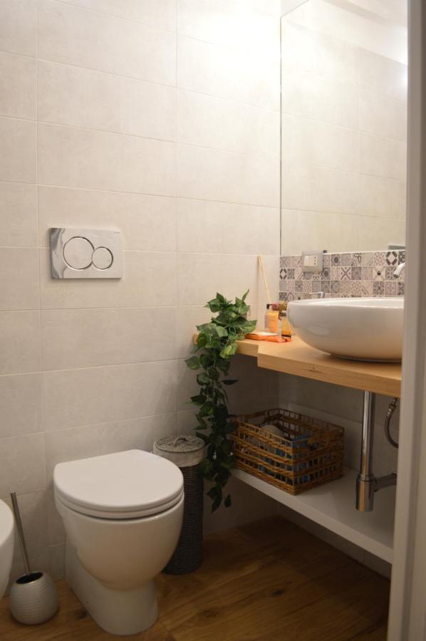 Domu 600 - Suite Mini Appartamento Cagliari Centro Storico Εξωτερικό φωτογραφία